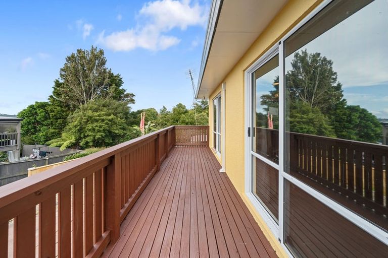 Photo of property in 2/10 Lyell Court, Clover Park, Auckland, 2019