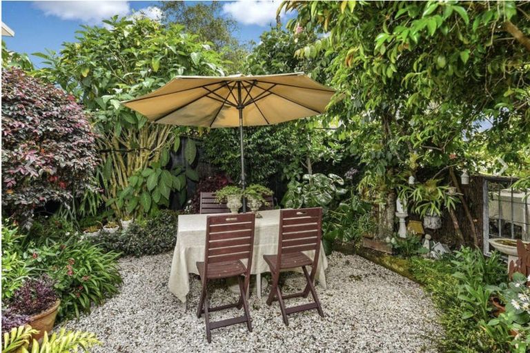 Photo of property in 2/36 Francis Street, Hauraki, Auckland, 0622