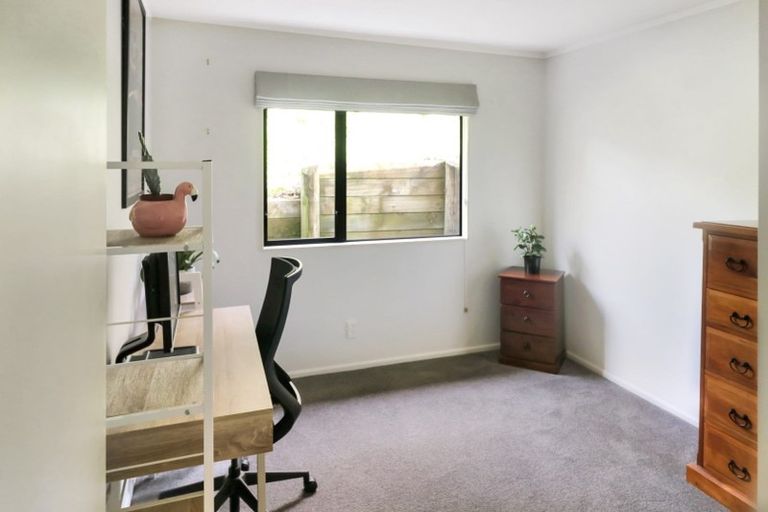 Photo of property in 6a Marjory Close, Broadmeadows, Wellington, 6035