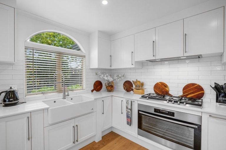 Photo of property in 1 Guildford Place, Bethlehem, Tauranga, 3110