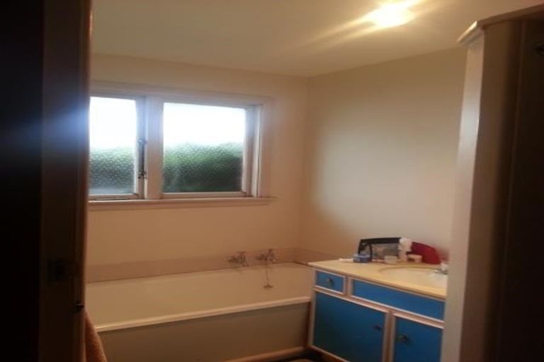 Photo of property in 2/10 Straven Road, Riccarton, Christchurch, 8011