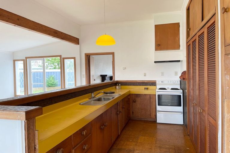 Photo of property in 57 Tiraumea Drive, Pakuranga, Auckland, 2010