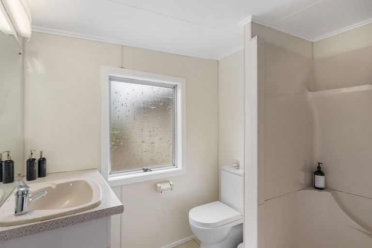 Photo of property in 52 Danbury Drive, Torbay, Auckland, 0630