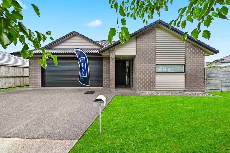 Photo of property in 11 Keston Crescent, Flagstaff, Hamilton, 3210