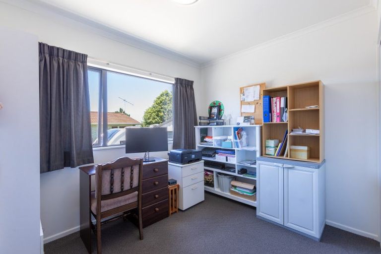 Photo of property in 21 Guy Street, Dannevirke, 4930