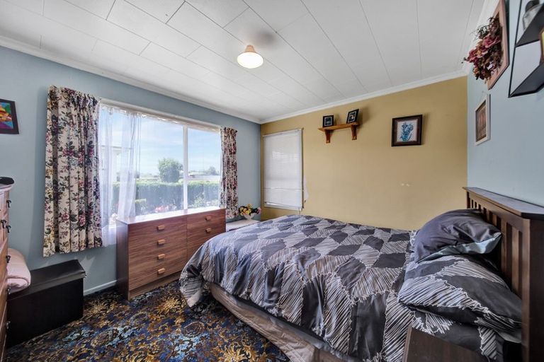 Photo of property in 61 Collingwood Street, Eltham, 4322