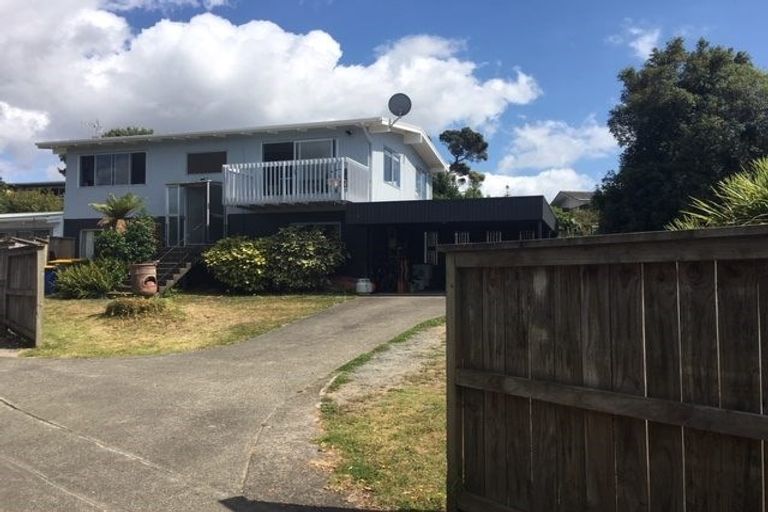Photo of property in 2/29 Sealy Road, Torbay, Auckland, 0630