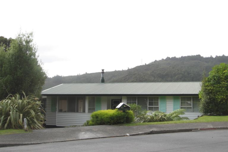 Photo of property in 31 Ngahere Street, Stokes Valley, Lower Hutt, 5019