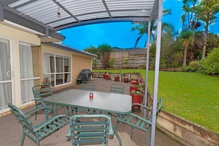 Photo of property in 46 Hogarth Rise, West Harbour, Auckland, 0618