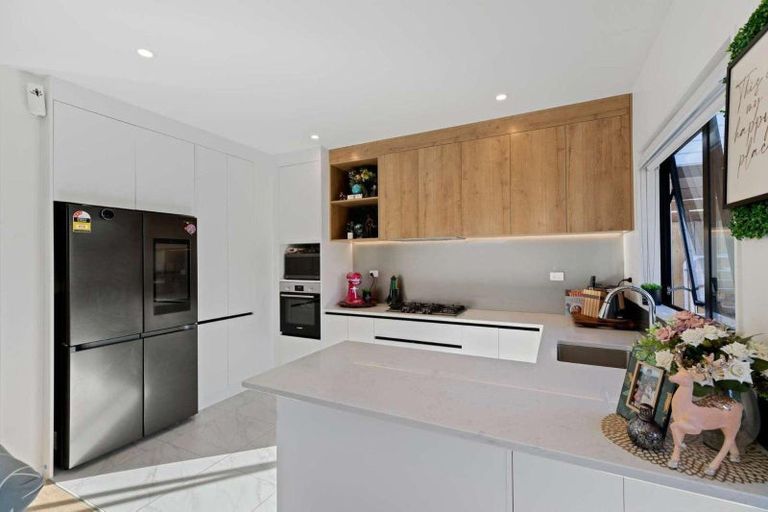 Photo of property in 4a Ringi Lane, Orewa, 0931