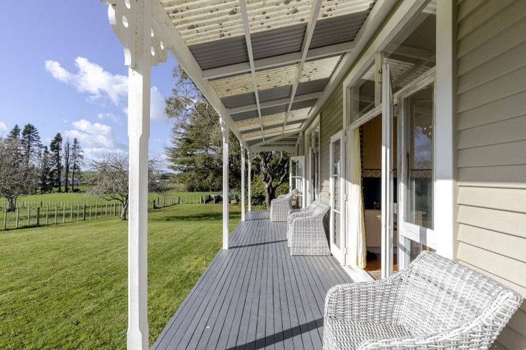 Photo of property in 1 Kahikatea Street, Inglewood, 4330