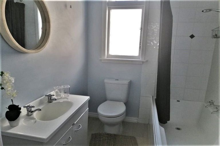 Photo of property in 30 Forfar Street, Edgeware, Christchurch, 8013