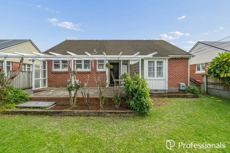 Photo of property in 305 Oxford Terrace, Avalon, Lower Hutt, 5011