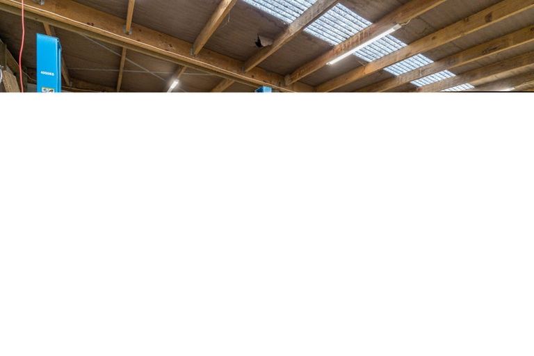 Photo of property in 38 Waldron Crescent, Green Island, Dunedin, 9018