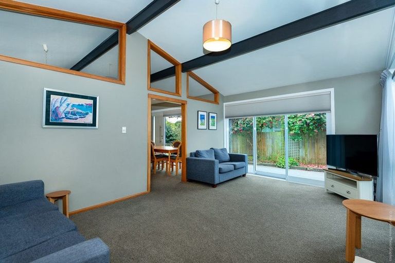 Photo of property in 7 Penwood Street, Russley, Christchurch, 8042