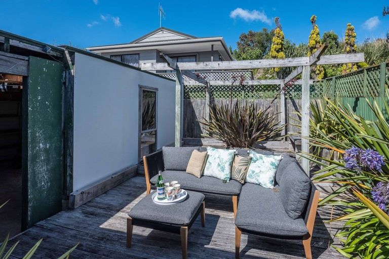Photo of property in 23 Kaka Road, Raumati Beach, Paraparaumu, 5032