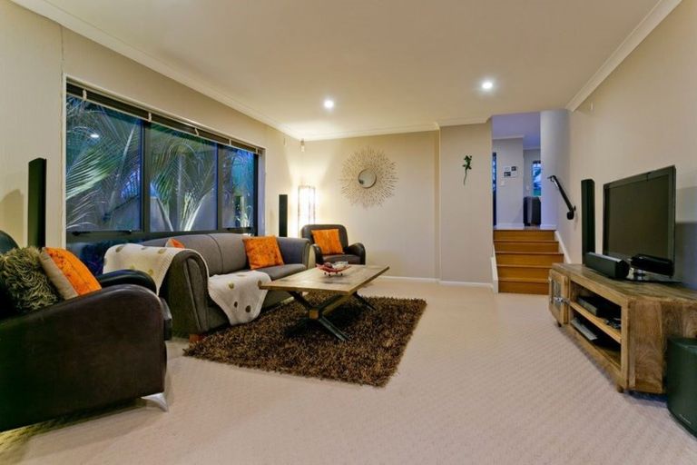 Photo of property in 57 Laurel Oak Drive, Schnapper Rock, Auckland, 0632