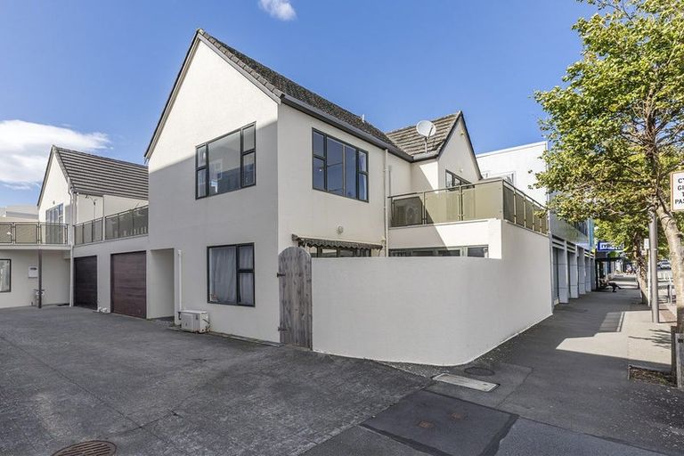 Photo of property in Victoria Town Houses, 1/219 Victoria Street, Te Aro, Wellington, 6011