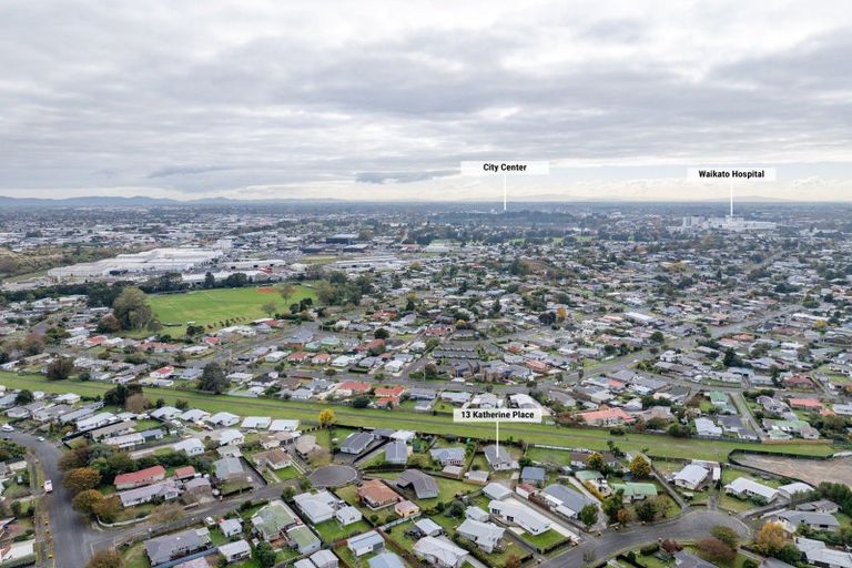 Photo of property in 13 Katherine Place, Melville, Hamilton, 3206