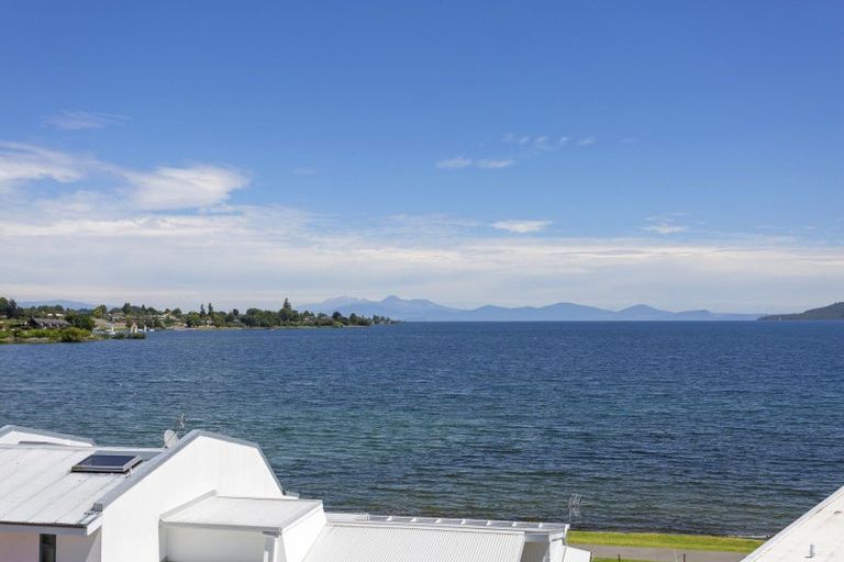 Photo of property in 20/225 Lake Terrace, Waipahihi, Taupo, 3330