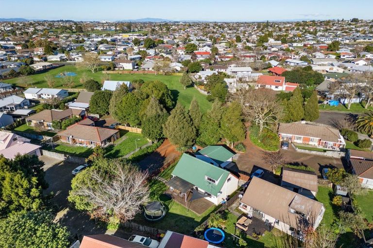 Photo of property in 9 Caulfield Green, Nawton, Hamilton, 3200