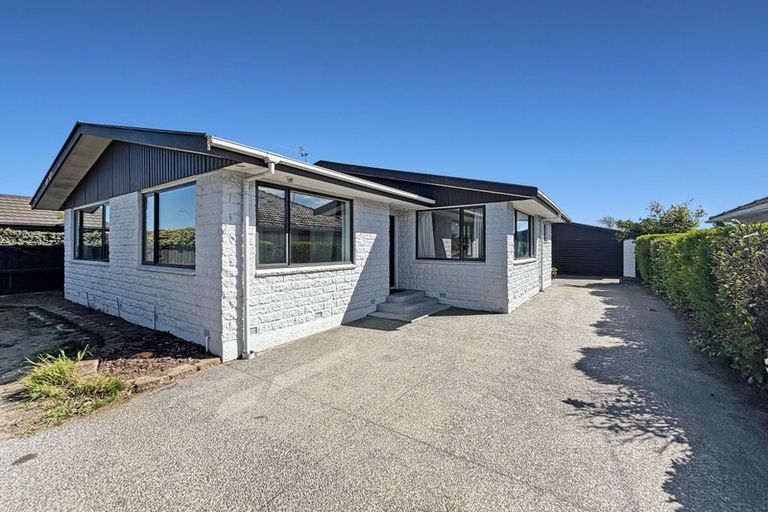 Photo of property in 48 Inwoods Road, Parklands, Christchurch, 8083