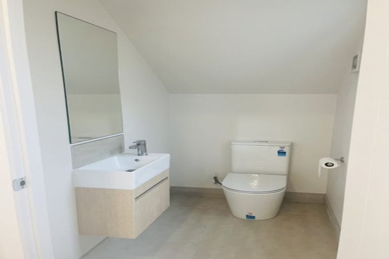 Photo of property in 7a Hinau Street, New Lynn, Auckland, 0600