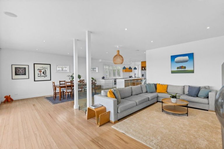 Photo of property in 1 Bangor Street, Point Chevalier, Auckland, 1022