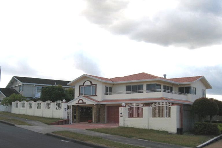 Photo of property in 2 Mistral Place, West Harbour, Auckland, 0618