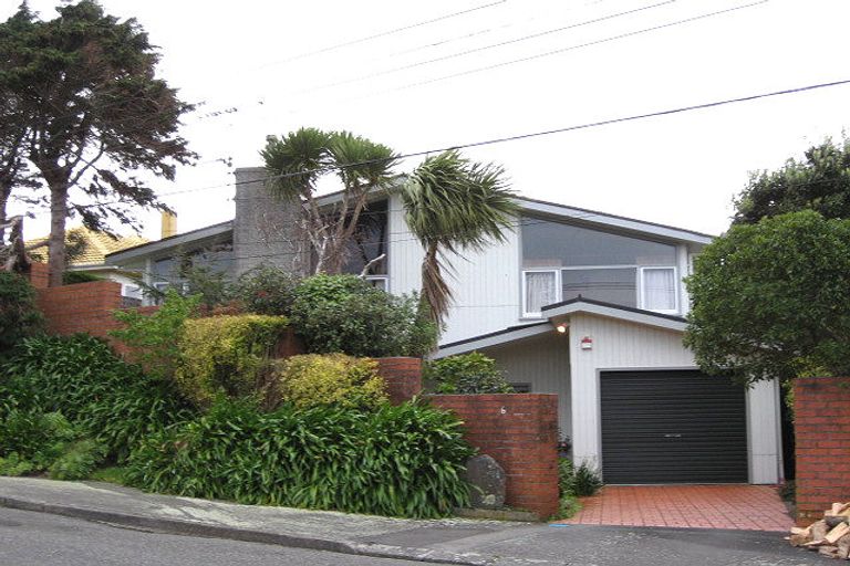 Photo of property in 6 Rosehaugh Avenue, Karori, Wellington, 6012