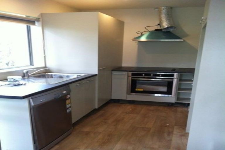 Photo of property in 12a Withers Road, Glen Eden, Auckland, 0602