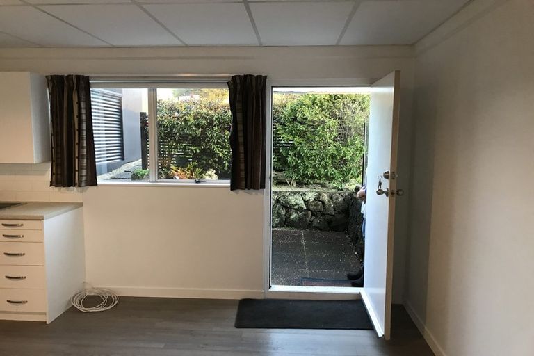 Photo of property in 1/32 Taylor Road, Mangere Bridge, Auckland, 2022