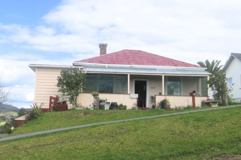 Photo of property in 15 View Road, Hikurangi, 0114