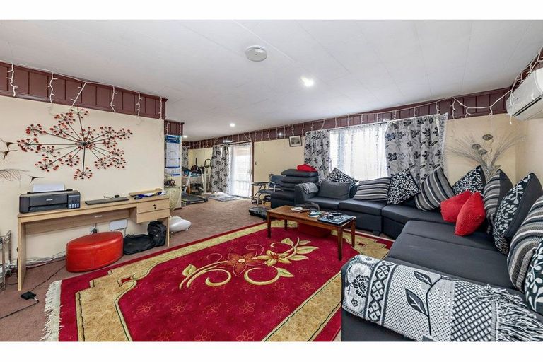 Photo of property in 12 Nicola Place, Mangere, Auckland, 2022