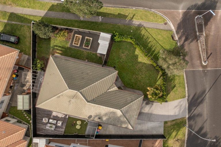 Photo of property in 2 Aldermen Avenue, Papamoa Beach, Papamoa, 3118