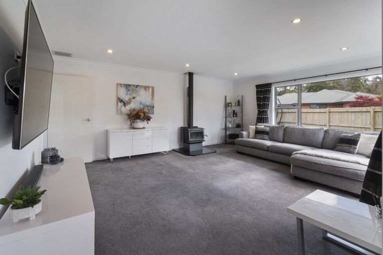 Photo of property in 14 Millbrook Place, Ashhurst, 4810