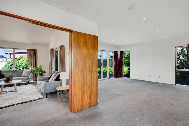 Photo of property in 363b Mangorei Road, Merrilands, New Plymouth, 4312