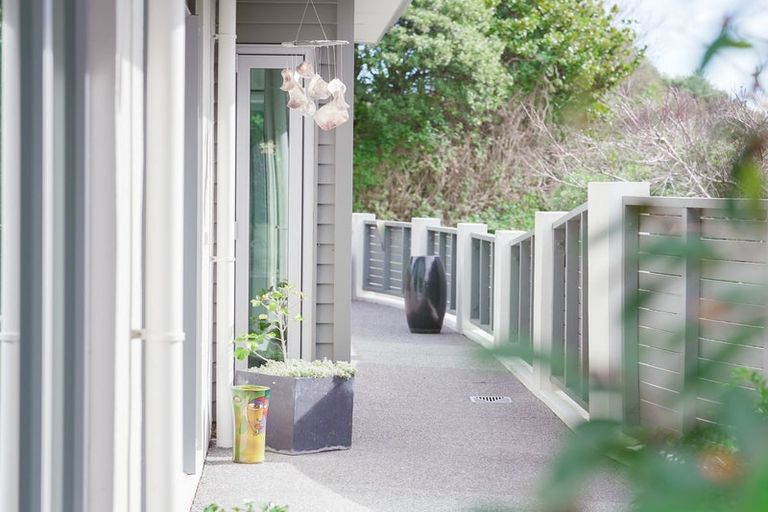Photo of property in 6a Kohutuhutu Road, Raumati Beach, Paraparaumu, 5032