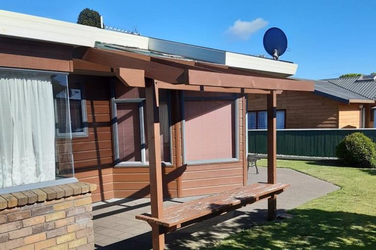 Property details for 1/19 Veale Road, Frankleigh Park, New Plymouth, 4310