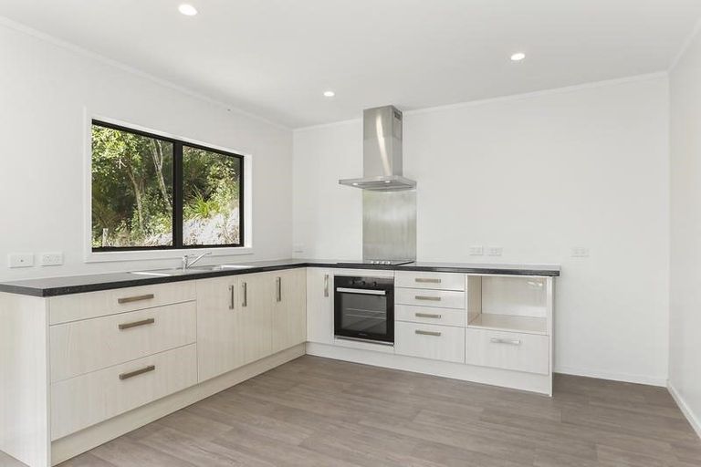 Photo of property in 406 Scenic Drive, Waiatarua, Auckland, 0612