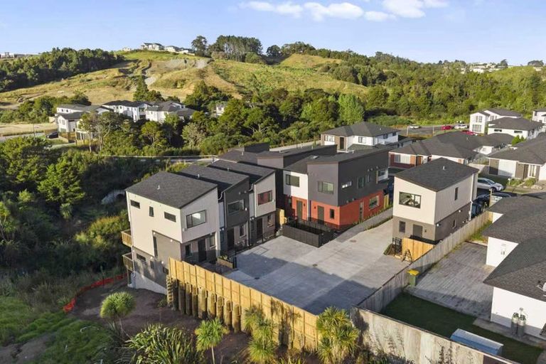 Photo of property in 28 Johns Creek Crescent, Silverdale, 0932