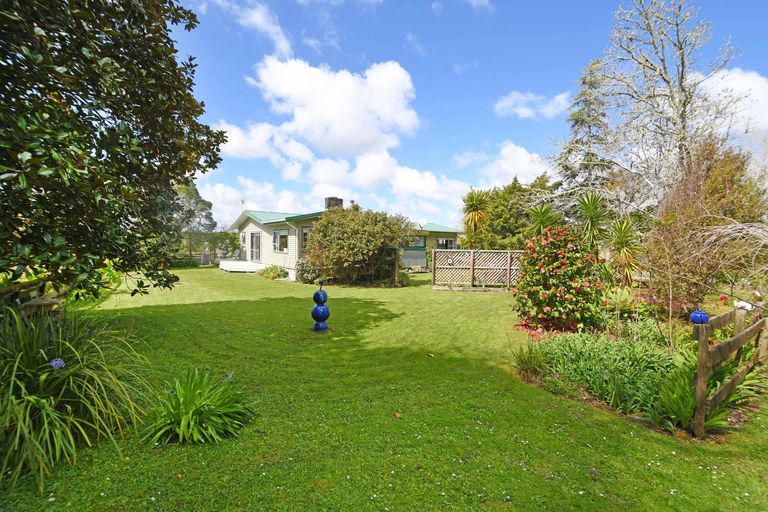 Photo of property in 77 Kaira Road, Kaiwaka, 0573