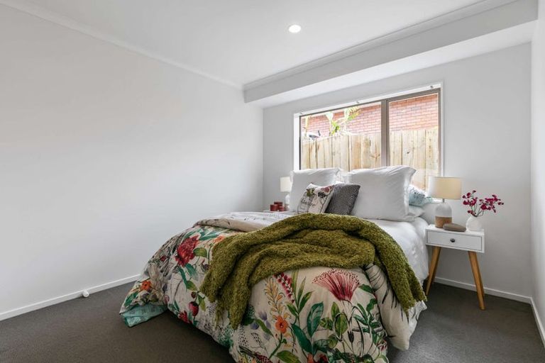 Photo of property in 9 Neesons Way, Glendene, Auckland, 0602