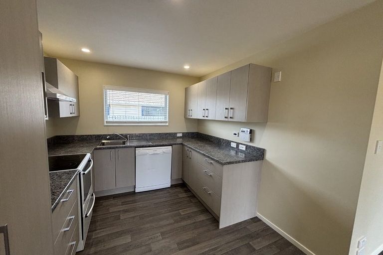 Photo of property in 1/2 Wildwood Avenue, Wainoni, Christchurch, 8061