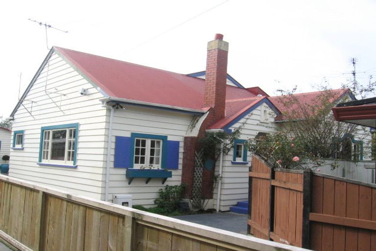 Photo of property in 2a Brasell Street, Fairfield, Lower Hutt, 5011
