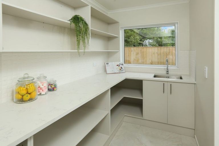 Photo of property in 679a Swanson Road, Swanson, Auckland, 0612