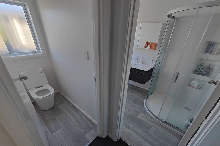 Photo of property in 2/13 Pitcairn Crescent, Bryndwr, Christchurch, 8053