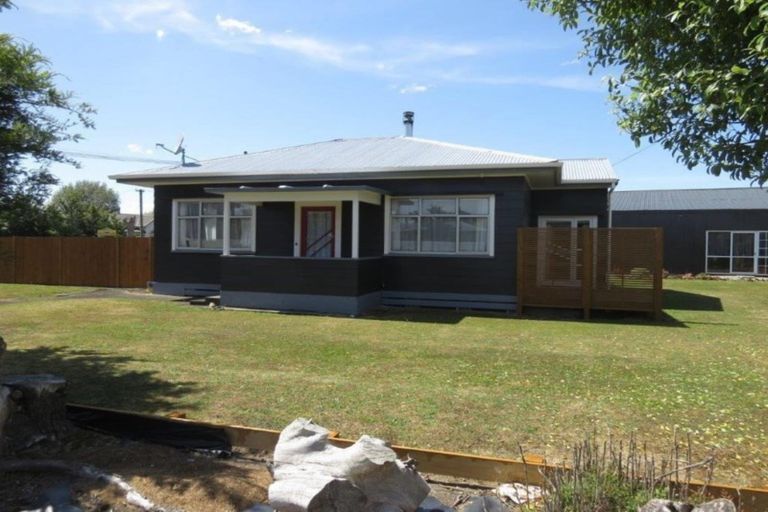 Photo of property in 1 Sedcole Street, Pahiatua, 4910
