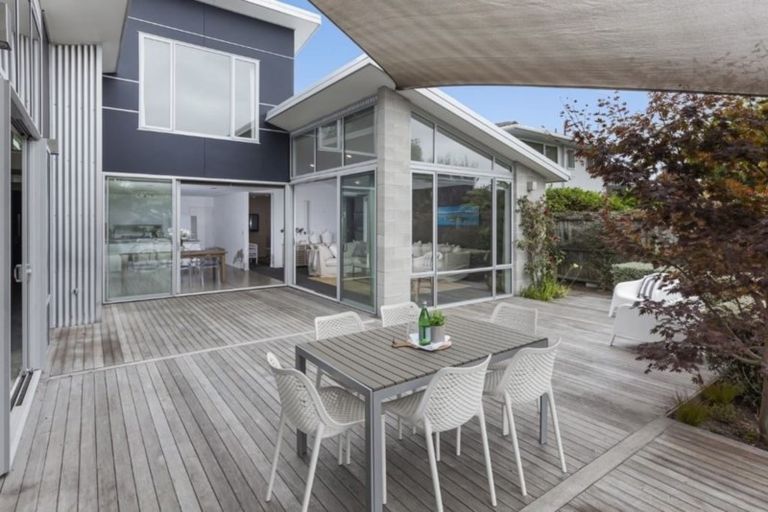 Photo of property in 6 Ombersley Terrace, Opawa, Christchurch, 8023