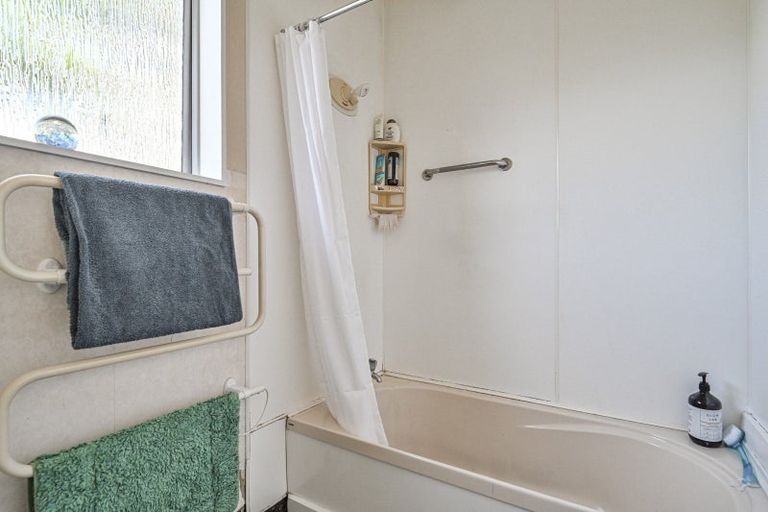 Photo of property in 900 Lyell Street, Akina, Hastings, 4122